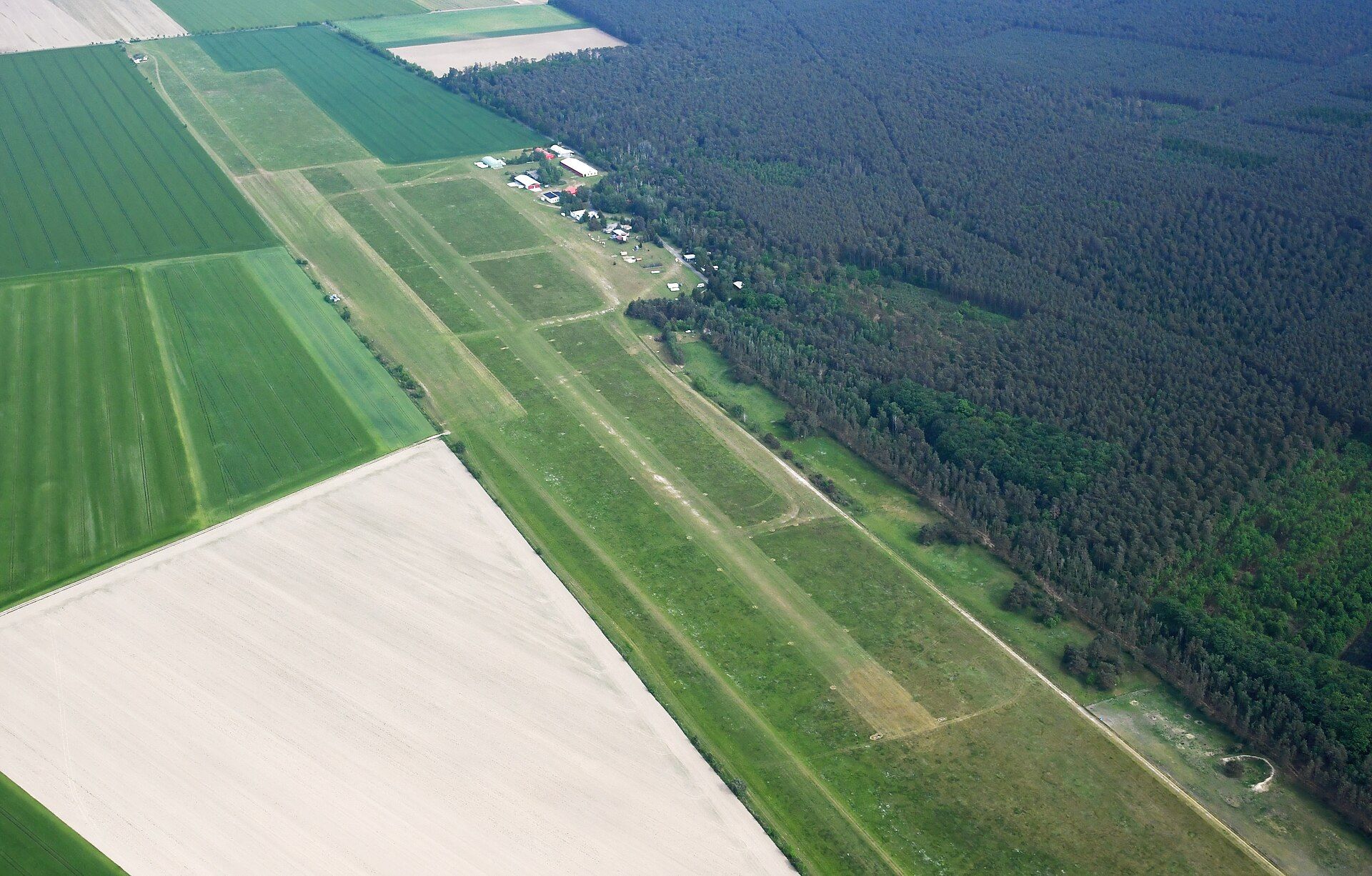 Reinsdorf_airfield